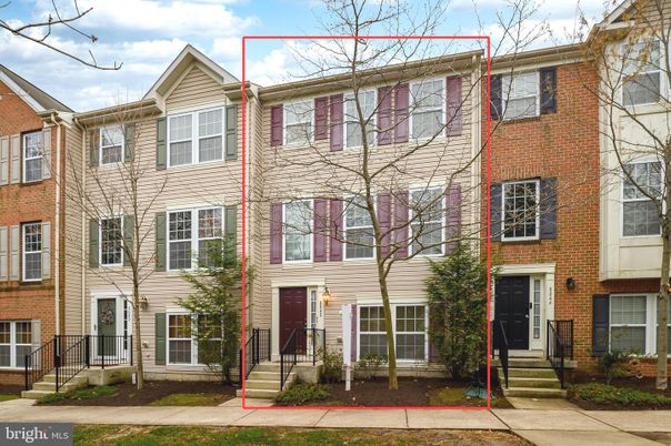 Exterior, Facade, Brick Facade, Rowhouse