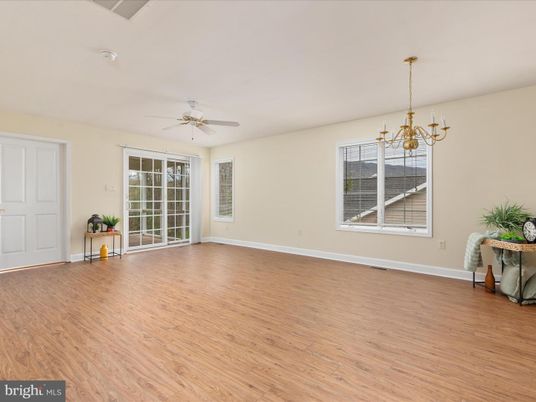 Chandelier, Empty room, Interior, Wood Texture Flooring