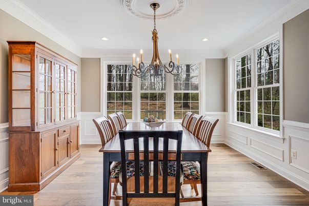 Chandelier, Dining room, Interior, Recessed Lighting, Wood Texture Flooring