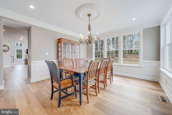 Chandelier, Dining room, Interior, Recessed Lighting, Wood Texture Flooring