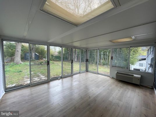 Interior, Sun Room, Wood Texture Flooring