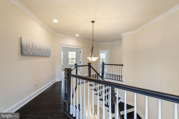 Interior, Pendant Lights, Recessed Lighting, Wood Texture Flooring