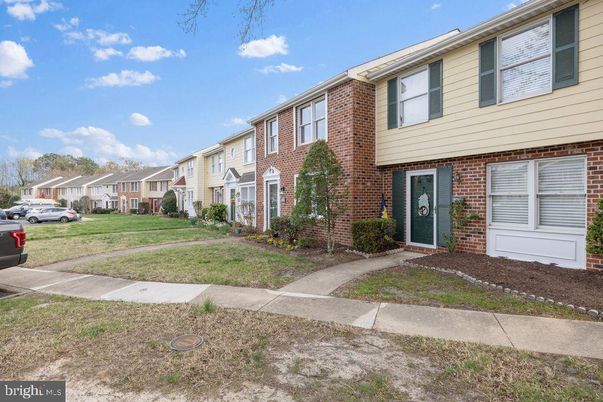 Exterior, Facade, Brick Facade, Split Level