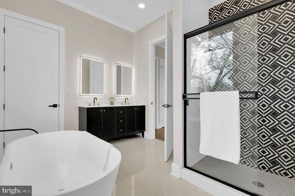 Bathroom, Dual Sink Vanities, Free Standing Baths, Interior, Recessed Lighting