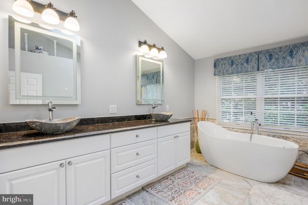 Bathroom, Dual Sink Vanities, Free Standing Baths, Interior