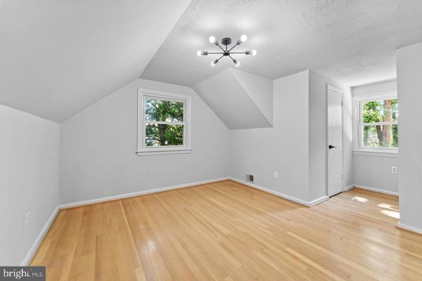 Empty room, Interior, Pendant Lights, Wood Texture Flooring