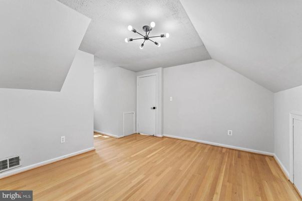 Empty room, Interior, Pendant Lights, Wood Texture Flooring