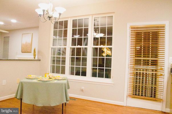 Chandelier, Dining room, Interior, Recessed Lighting, Wood Texture Flooring