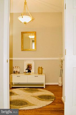 Interior, Pendant Lights, Wood Texture Flooring