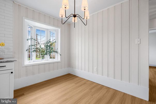 Chandelier, Empty room, Interior, Wood Texture Flooring