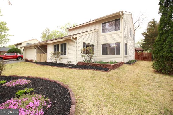 Attached, Backyard, Exterior, Facade, Split Level