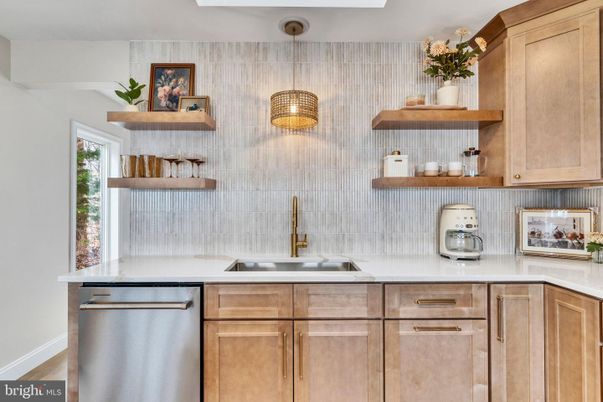Interior, Kitchen, Pendant Lights, Stainless Steel Appliances