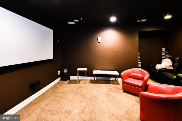 Interior, Projection Screen, Recessed Lighting, Theatre Room