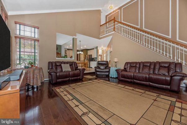 Interior, Living room, Pendant Lights, Recessed Lighting, Wood Texture Flooring