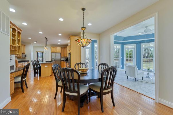 Dining room, Interior, Kitchen, Pendant Lights, Recessed Lighting, Wood Texture Flooring