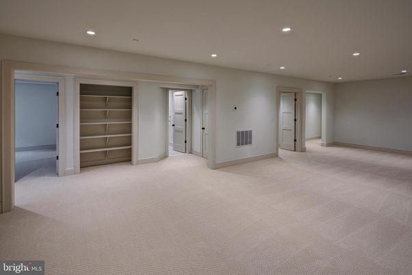 Empty room, Interior, Recessed Lighting