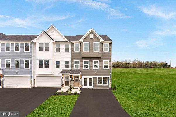 Attached, Backyard, Exterior, Facade, Rowhouse