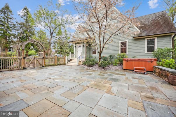 Backyard, Exterior, Hot Tub