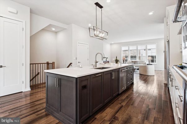 Interior, Kitchen, Living room, Pendant Lights, Recessed Lighting, Wood Texture Flooring