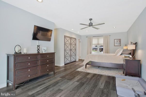 Bedroom, Interior, Recessed Lighting, Wood Texture Flooring