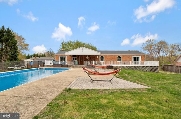 Backyard, Exterior, Pool