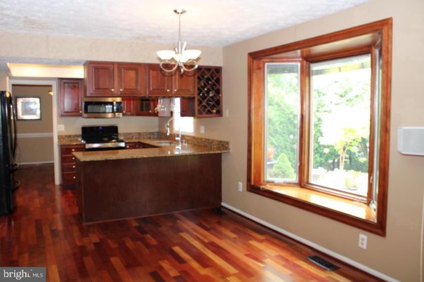 Chandelier, Interior, Kitchen, Wood Texture Flooring