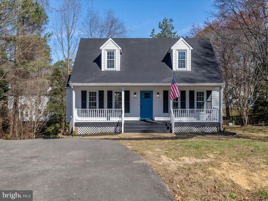 Exterior, Facade, Cape Cod