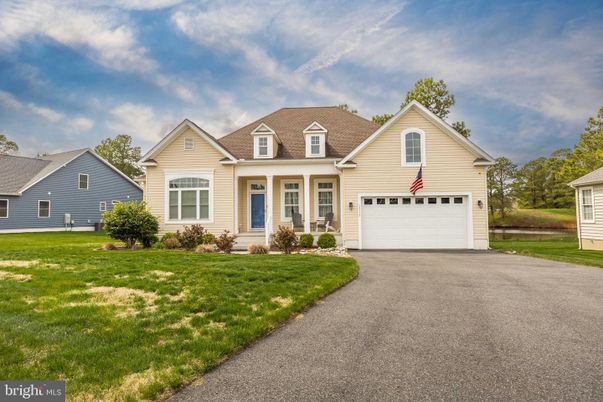 Attached, Exterior, Facade, Farmhouse