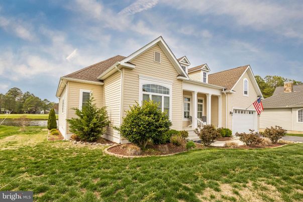Attached, Exterior, Facade, Farmhouse