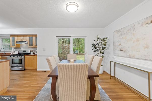 Dining room, Interior, Kitchen, Stainless Steel Appliances, Wood Texture Flooring