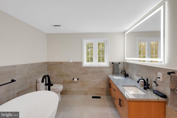 Bathroom, Dual Sink Vanities, Free Standing Baths, Interior