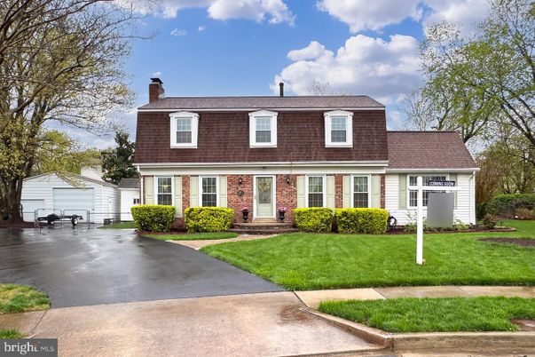 Attached, Exterior, Facade, Brick Facade, Cape Cod