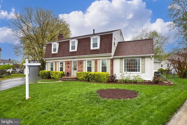 Exterior, Facade, Brick Facade, Cape Cod