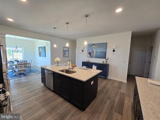 Dining room, Interior, Kitchen, Pendant Lights, Recessed Lighting, Wood Texture Flooring