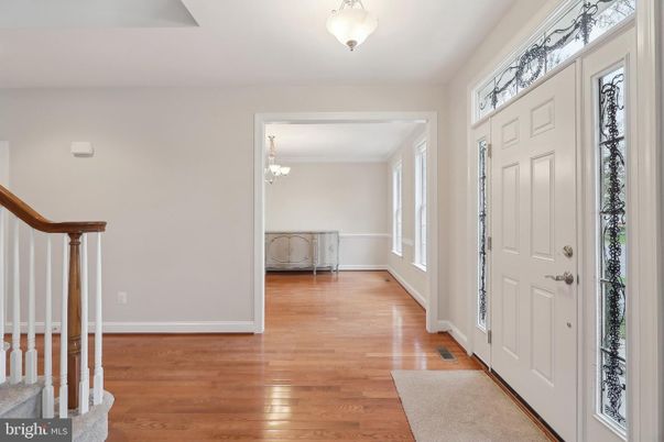Chandelier, Interior, Wood Texture Flooring