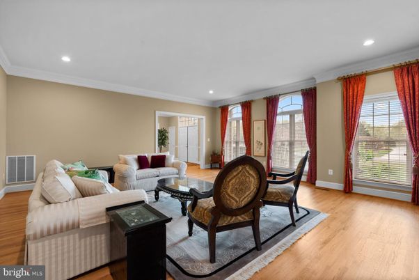 Dining room, Interior, Living room, Recessed Lighting, Wood Texture Flooring