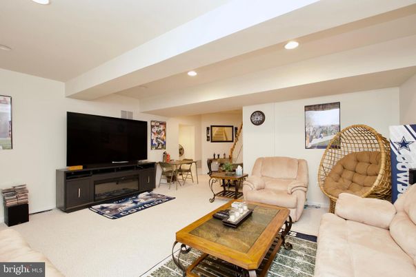 Dining room, Interior, Living room, Recessed Lighting