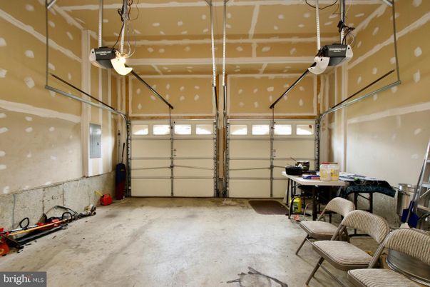 Garage, Interior