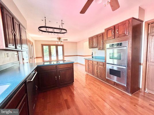 Chandelier, Interior, Kitchen, Wood Texture Flooring
