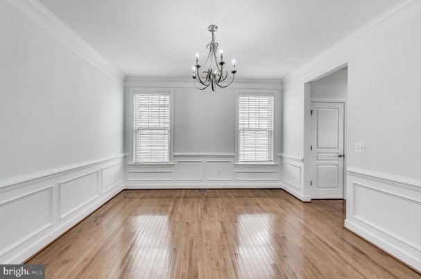 Chandelier, Empty room, Interior, Wood Texture Flooring