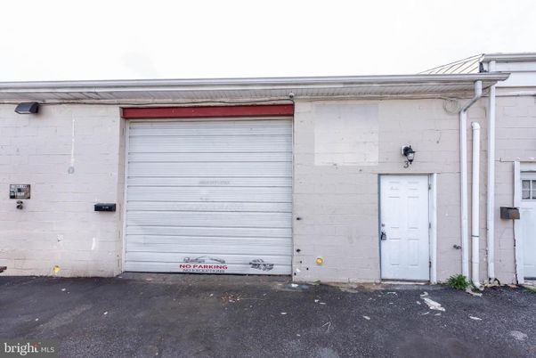 Detached Garage, Exterior