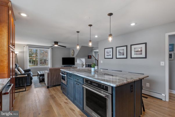 Interior, Kitchen, Living room, Pendant Lights, Recessed Lighting, Wood Texture Flooring