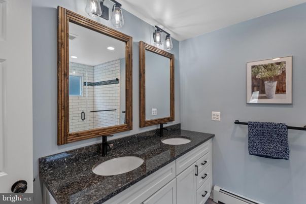 Bathroom, Dual Sink Vanities, Interior