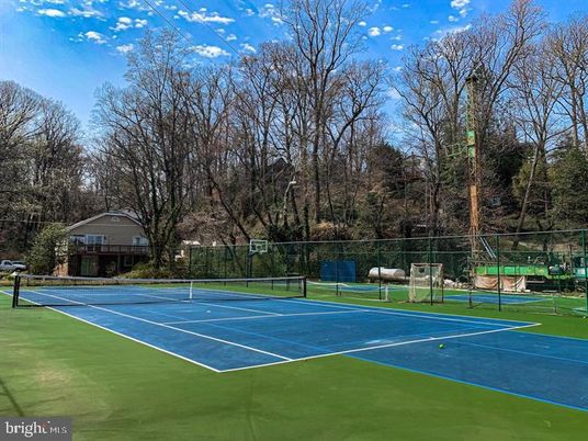 Exterior, Tennis Courts