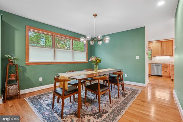 Dining room, Interior, Kitchen, Pendant Lights, Recessed Lighting, Wood Texture Flooring