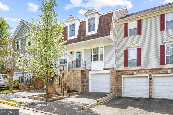 Attached, Exterior, Facade, Brick Facade, Rowhouse