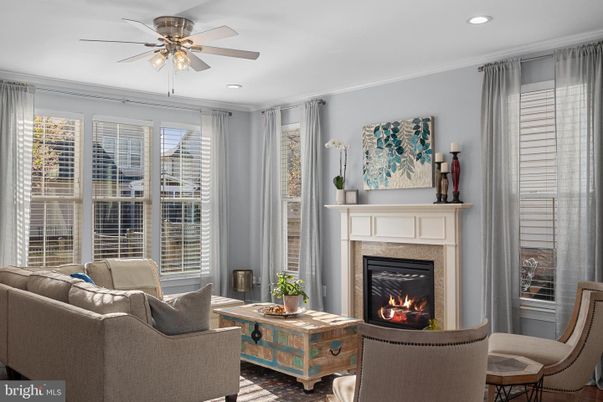 Fireplace, Interior, Living room, Recessed Lighting