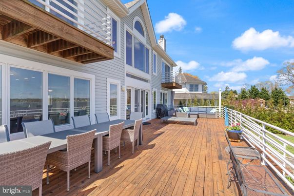 Exterior, Wood Texture Flooring