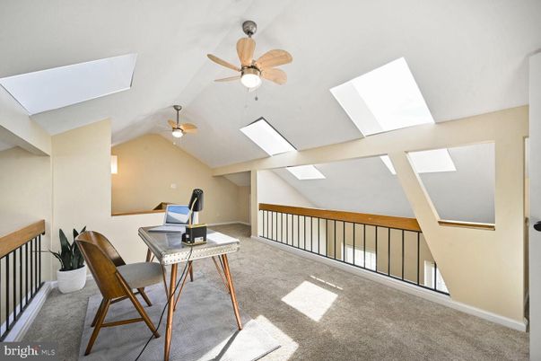 Home Office, Interior
