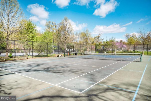 Exterior, Tennis Courts